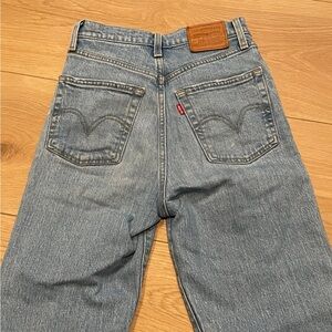 Levi's Ribcage Straight Light Blue Jeans